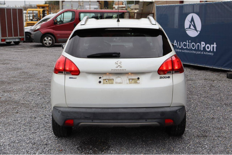 Peugeot 2008 - Sedan: afbeelding 5 Peugeot 2008 - Sedan: afbeelding 5