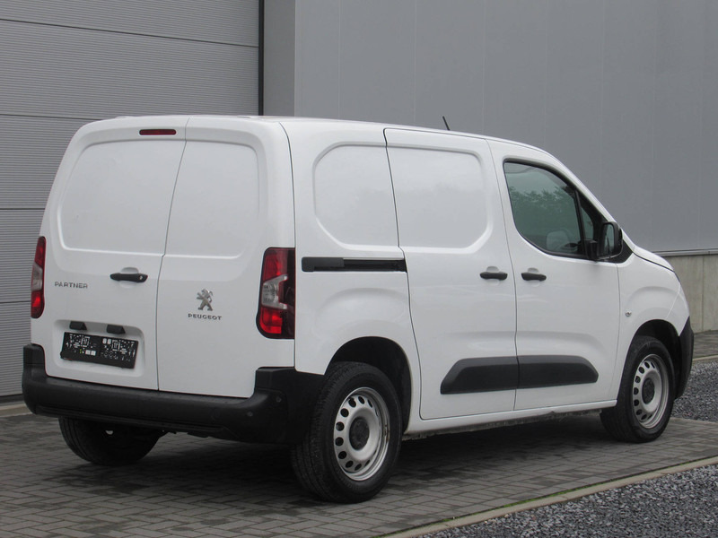Peugeot Partner 1.5 BlueHDi Automatic - Gesloten bestelwagen: afbeelding 4 Peugeot Partner 1.5 BlueHDi Automatic - Gesloten bestelwagen: afbeelding 4