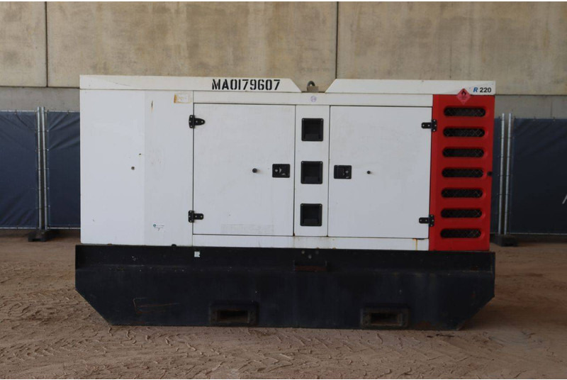 SDMO R220C3 - Industrie generator: afbeelding 2 SDMO R220C3 - Industrie generator: afbeelding 2