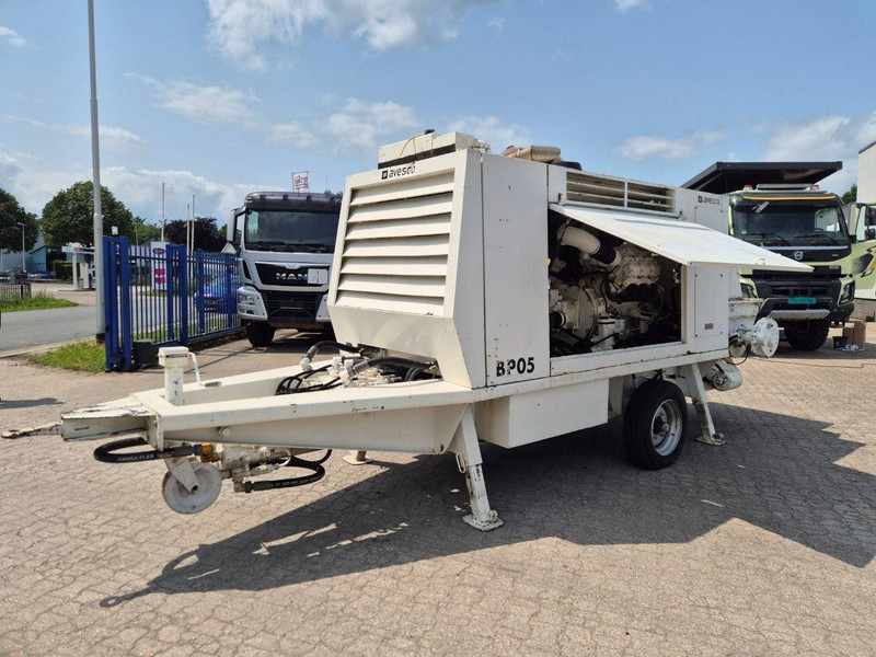 Schwing Stetter BP 4000 HDR D - Kleine betonpomp: afbeelding 4 Schwing Stetter BP 4000 HDR D - Kleine betonpomp: afbeelding 4