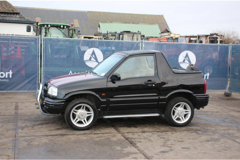 Suzuki Grand Vitara - Sedan: afbeelding 1 Suzuki Grand Vitara - Sedan: afbeelding 1