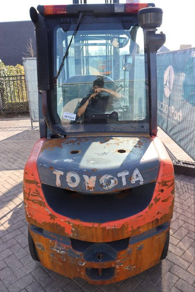 Toyota 02-8FDF30 - Diesel heftruck: afbeelding 4 Toyota 02-8FDF30 - Diesel heftruck: afbeelding 4