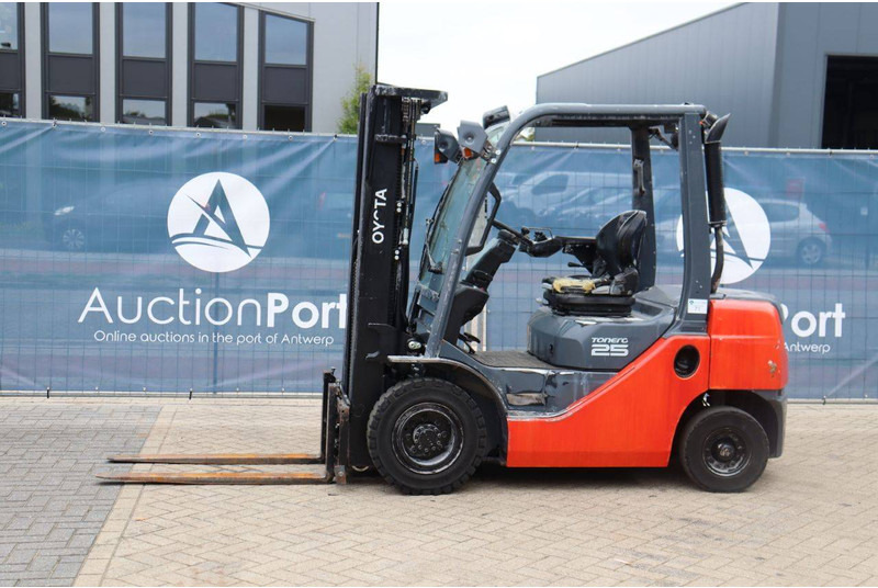 Toyota 06-8FD25F - Diesel heftruck: afbeelding 1 Toyota 06-8FD25F - Diesel heftruck: afbeelding 1