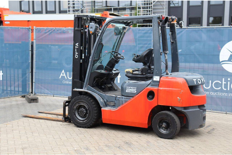 Toyota 06-8FD25F - Diesel heftruck: afbeelding 3 Toyota 06-8FD25F - Diesel heftruck: afbeelding 3