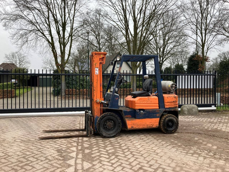 Toyota 42-5FGF 25 - LPG heftruck: afbeelding 2 Toyota 42-5FGF 25 - LPG heftruck: afbeelding 2
