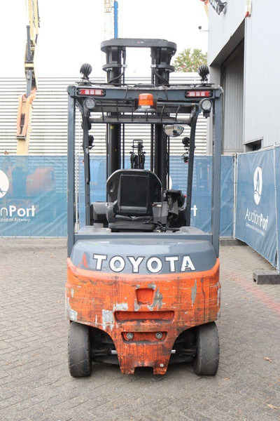Toyota 8FBMT30 - Elektrische heftruck: afbeelding 5 Toyota 8FBMT30 - Elektrische heftruck: afbeelding 5