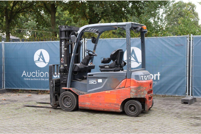 Toyota 8FBMT30 - Elektrische heftruck: afbeelding 3 Toyota 8FBMT30 - Elektrische heftruck: afbeelding 3