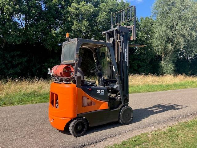 Toyota GC20E-5 - LPG heftruck: afbeelding 2 Toyota GC20E-5 - LPG heftruck: afbeelding 2