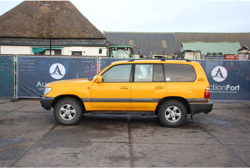 Toyota Land Cruiser 100 4.2TD AUT+SRW - SUV: afbeelding 2 Toyota Land Cruiser 100 4.2TD AUT+SRW - SUV: afbeelding 2