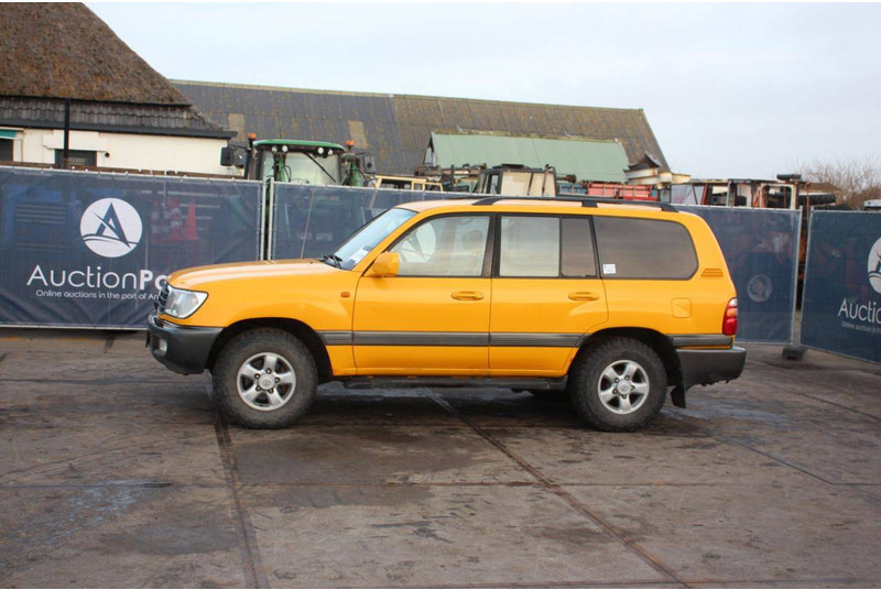Toyota Land Cruiser 100 4.2TD AUT+SRW - SUV: afbeelding 1 Toyota Land Cruiser 100 4.2TD AUT+SRW - SUV: afbeelding 1