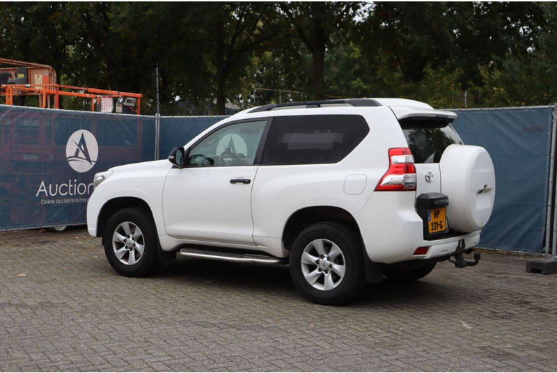 Toyota Land Cruiser - Sedan: afbeelding 3 Toyota Land Cruiser - Sedan: afbeelding 3
