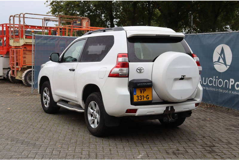 Toyota Land Cruiser - Sedan: afbeelding 4 Toyota Land Cruiser - Sedan: afbeelding 4