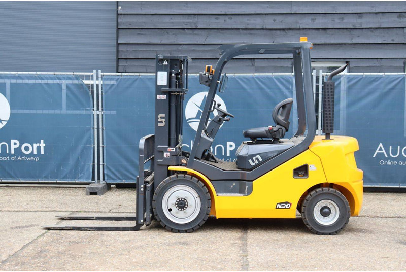 Un FD30T-NJS1 - Diesel heftruck: afbeelding 2 Un FD30T-NJS1 - Diesel heftruck: afbeelding 2