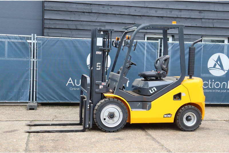 Un FD30T-NJS1 - Diesel heftruck: afbeelding 1 Un FD30T-NJS1 - Diesel heftruck: afbeelding 1