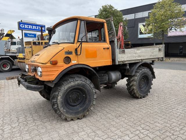 Unimog U600 - Kraanwagen: afbeelding 1 Unimog U600 - Kraanwagen: afbeelding 1