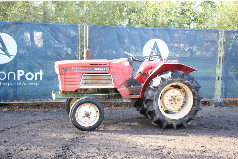 Yanmar YM2310 - Tractor: afbeelding 1 Yanmar YM2310 - Tractor: afbeelding 1