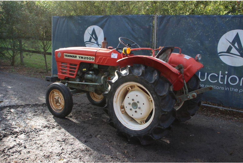 Yanmar YM2500 - Tractor: afbeelding 3 Yanmar YM2500 - Tractor: afbeelding 3