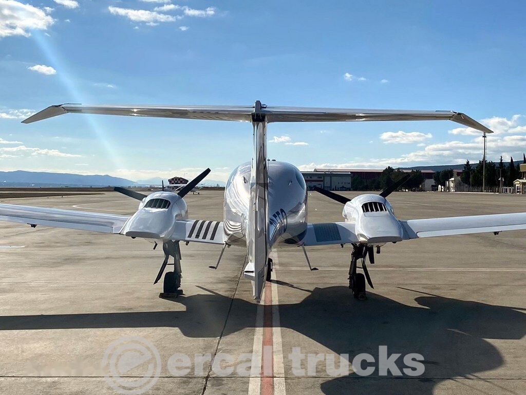 2008 Diamond DA42 Twin Star-Airplane - Ground support equipment: afbeelding 5 2008 Diamond DA42 Twin Star-Airplane - Ground support equipment: afbeelding 5