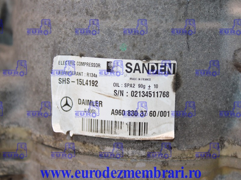 COMPRESOR CLIMA STATIONARE MERCEDES ACTROS MP4 A9608303760 - Compressor voor Vrachtwagen: afbeelding 2 COMPRESOR CLIMA STATIONARE MERCEDES ACTROS MP4 A9608303760 - Compressor voor Vrachtwagen: afbeelding 2