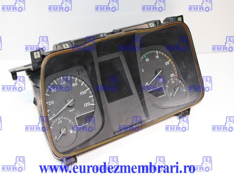 ELEMENT BORD CEAS BORD MERCEDES ACTROS MP4 A0094460421, A0084466121 - Cabine en interieur voor Vrachtwagen: afbeelding 2 ELEMENT BORD CEAS BORD MERCEDES ACTROS MP4 A0094460421, A0084466121 - Cabine en interieur voor Vrachtwagen: afbeelding 2