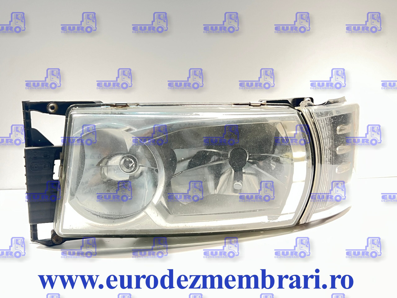FAR CU XENON STANGA SCANIA 2416103 - Koplamp voor Vrachtwagen: afbeelding 1 FAR CU XENON STANGA SCANIA 2416103 - Koplamp voor Vrachtwagen: afbeelding 1