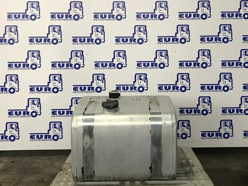 REZERVOR COMBUSTIBIL VOLVO MEGA L=74CM l=70CM H=56CM 20723641, 21700346 - Brandstoftank voor Vrachtwagen: afbeelding 1 REZERVOR COMBUSTIBIL VOLVO MEGA L=74CM l=70CM H=56CM 20723641, 21700346 - Brandstoftank voor Vrachtwagen: afbeelding 1