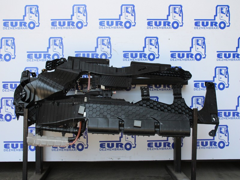 SISTEM CLIMATIZARE MERCEDES ACTROS MP4 A0004460977, A9608312845, A9608302860, A0004460777, A9608300560 - Airco onderdeel voor Vrachtwagen: afbeelding 2 SISTEM CLIMATIZARE MERCEDES ACTROS MP4 A0004460977, A9608312845, A9608302860, A0004460777, A9608300560 - Airco onderdeel voor Vrachtwagen: afbeelding 2