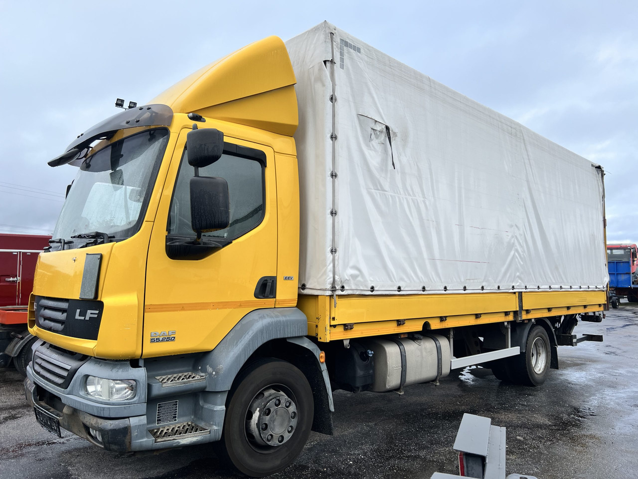 CAMION TAULINER DAF 55.250 - Schuifzeilen vrachtwagen: afbeelding 2 CAMION TAULINER DAF 55.250 - Schuifzeilen vrachtwagen: afbeelding 2