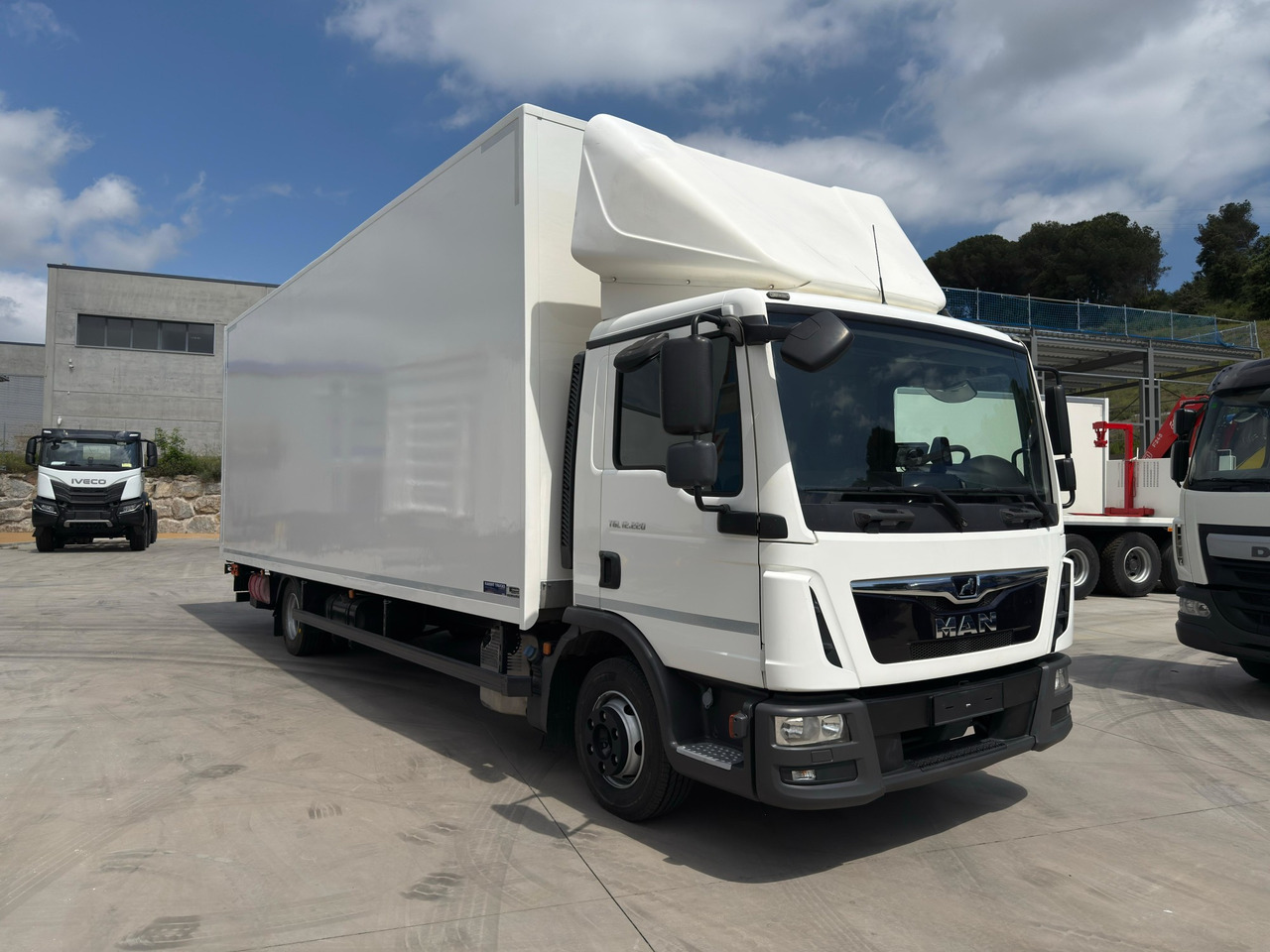 MAN 12.220 BL TGL E6 (VAN) - Bakwagen: afbeelding 2 MAN 12.220 BL TGL E6 (VAN) - Bakwagen: afbeelding 2