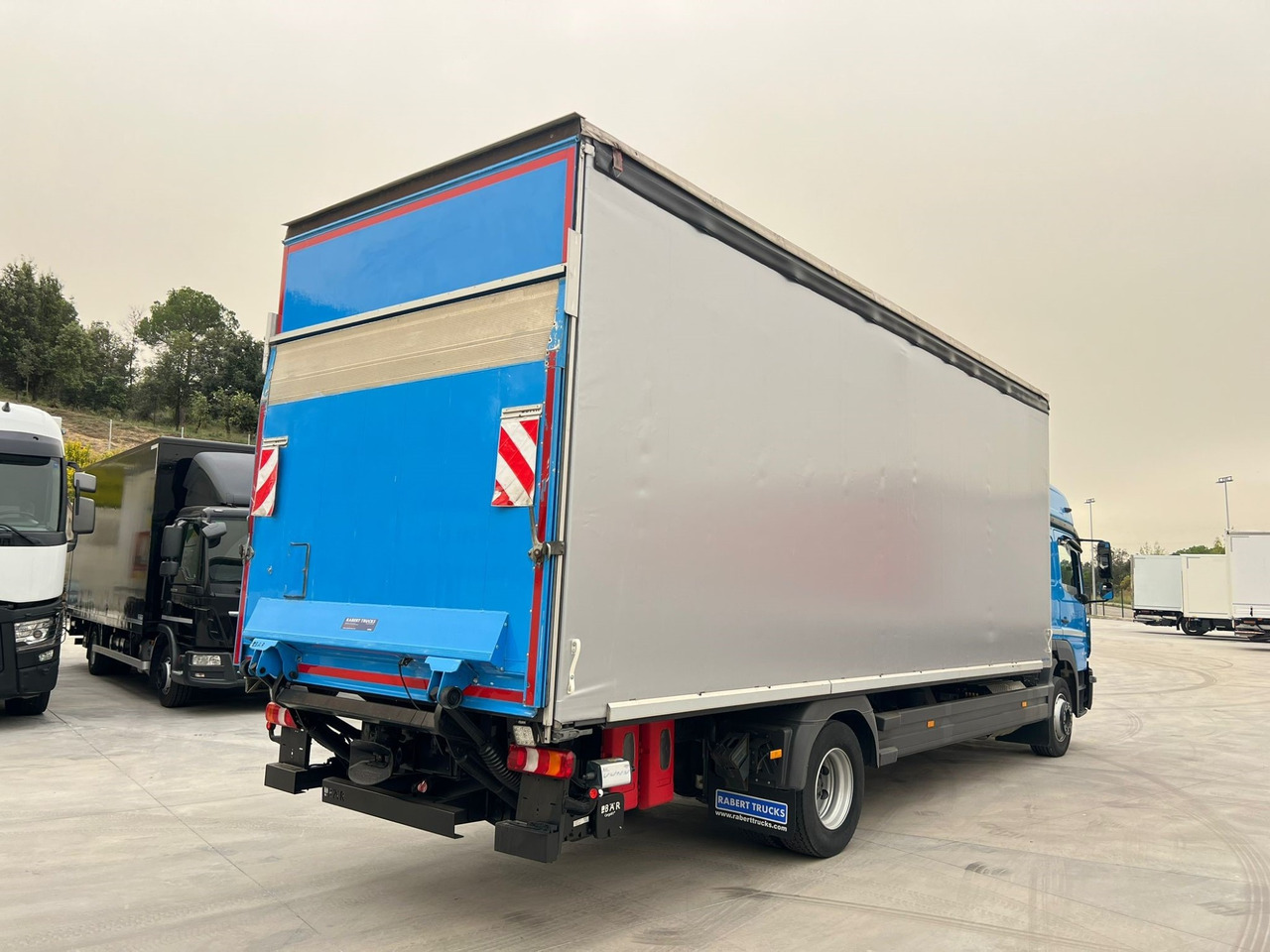 MERCEDES BENZ 13.30L Atego E6 (Tauliner) - Schuifzeilen vrachtwagen: afbeelding 3 MERCEDES BENZ 13.30L Atego E6 (Tauliner) - Schuifzeilen vrachtwagen: afbeelding 3