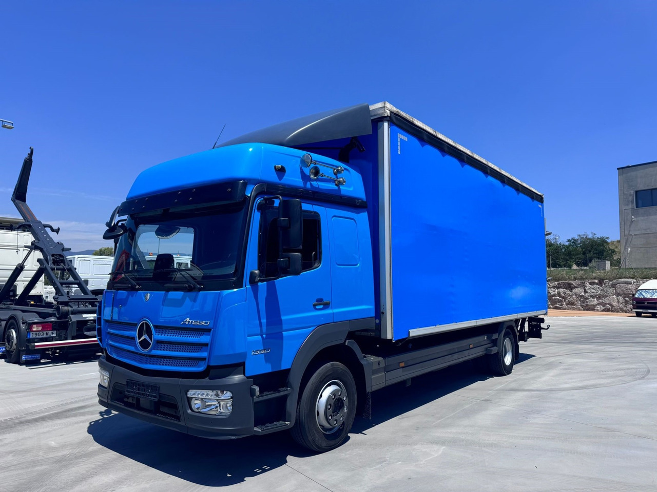 MERCEDES BENZ 13.30L Atego E6 (Tauliner) - Schuifzeilen vrachtwagen: afbeelding 1 MERCEDES BENZ 13.30L Atego E6 (Tauliner) - Schuifzeilen vrachtwagen: afbeelding 1