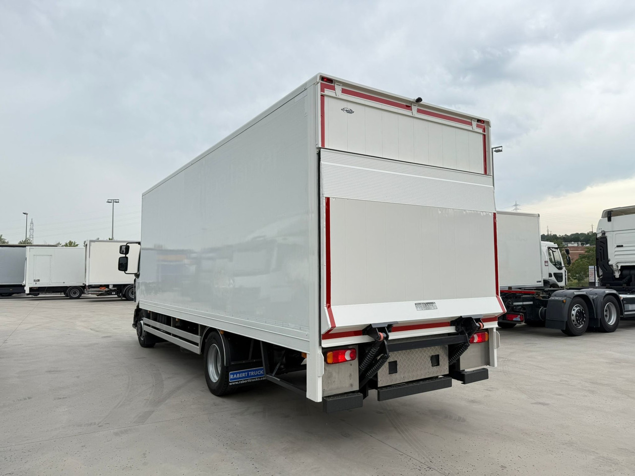 RENAULT D E6 (VAN) - Bakwagen: afbeelding 4 RENAULT D E6 (VAN) - Bakwagen: afbeelding 4