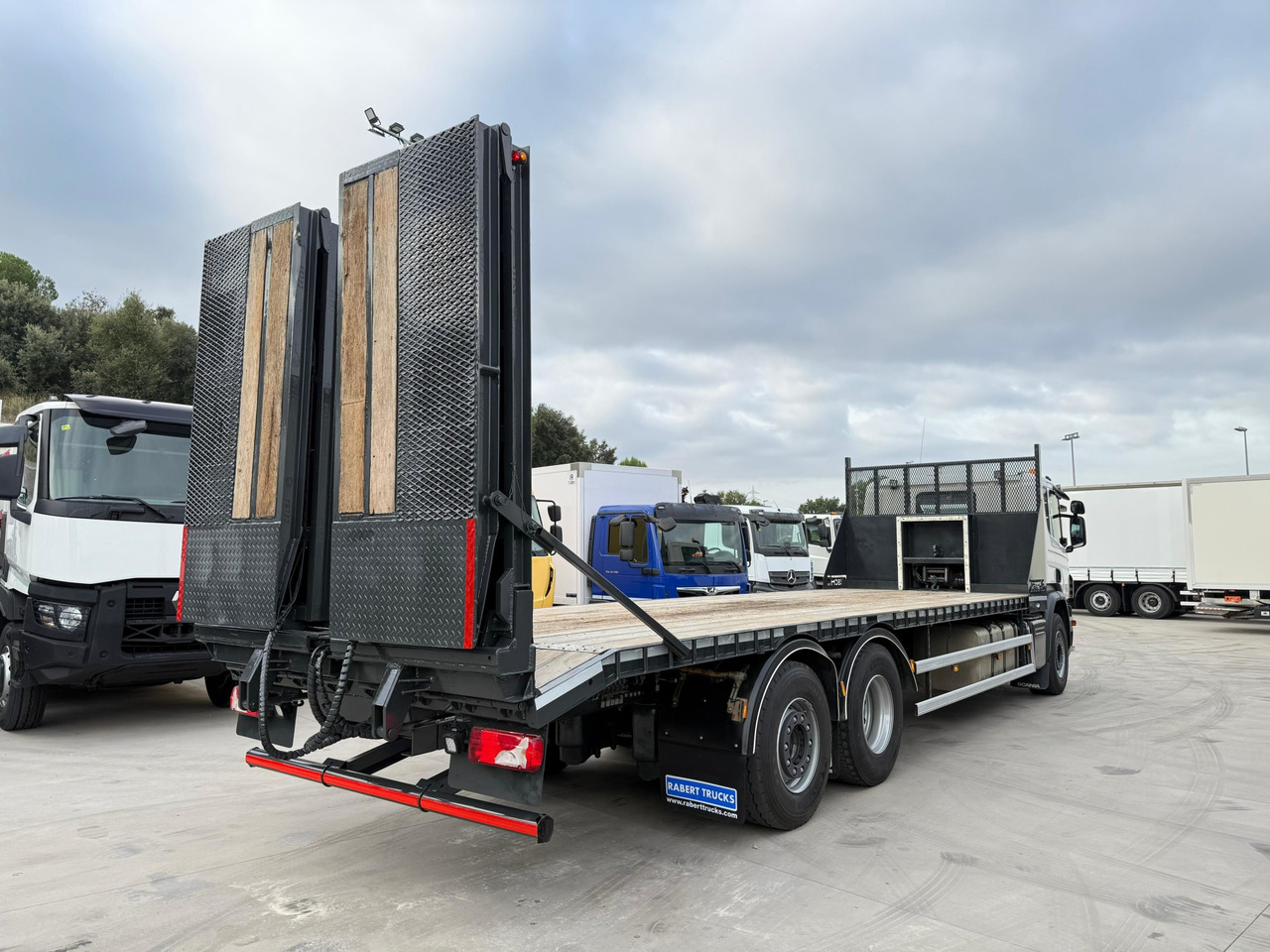 SCANIA P410 E6 (Machinery Carrier) - Autovrachtwagen vrachtwagen: afbeelding 3 SCANIA P410 E6 (Machinery Carrier) - Autovrachtwagen vrachtwagen: afbeelding 3