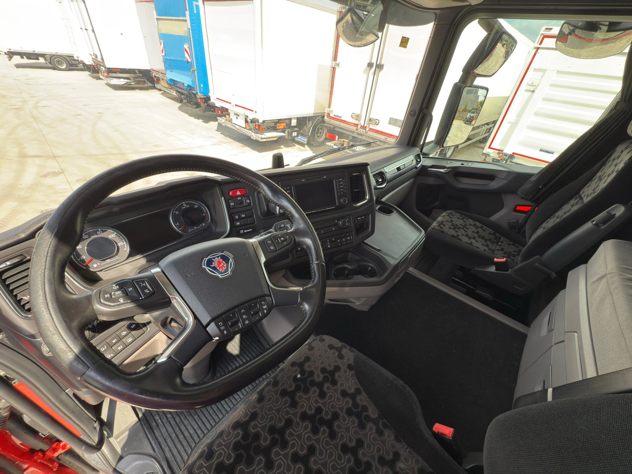 SCANIA R450 E6 (Chassis) - Chassis vrachtwagen: afbeelding 5 SCANIA R450 E6 (Chassis) - Chassis vrachtwagen: afbeelding 5