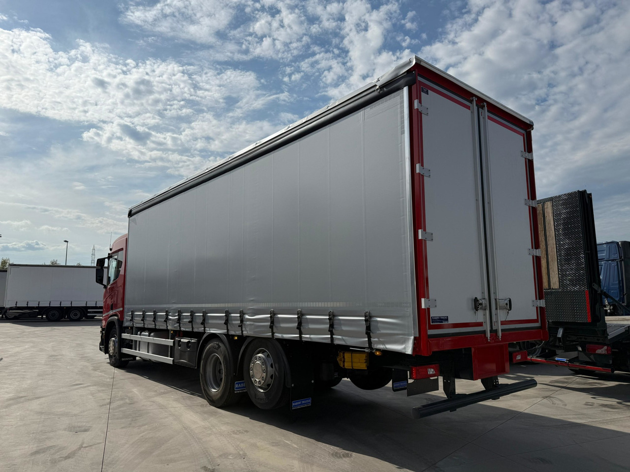 SCANIA R450 E6 (Tauliner) - Schuifzeilen vrachtwagen: afbeelding 4 SCANIA R450 E6 (Tauliner) - Schuifzeilen vrachtwagen: afbeelding 4