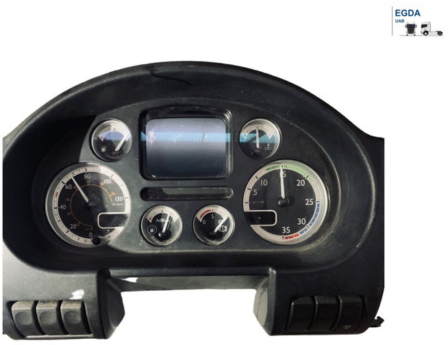 DAF 65 - Instrumentenpaneel: afbeelding 1 DAF 65 - Instrumentenpaneel: afbeelding 1