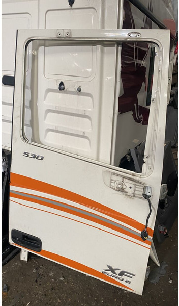 DAF XF - Deur en onderdelen: afbeelding 2 DAF XF - Deur en onderdelen: afbeelding 2