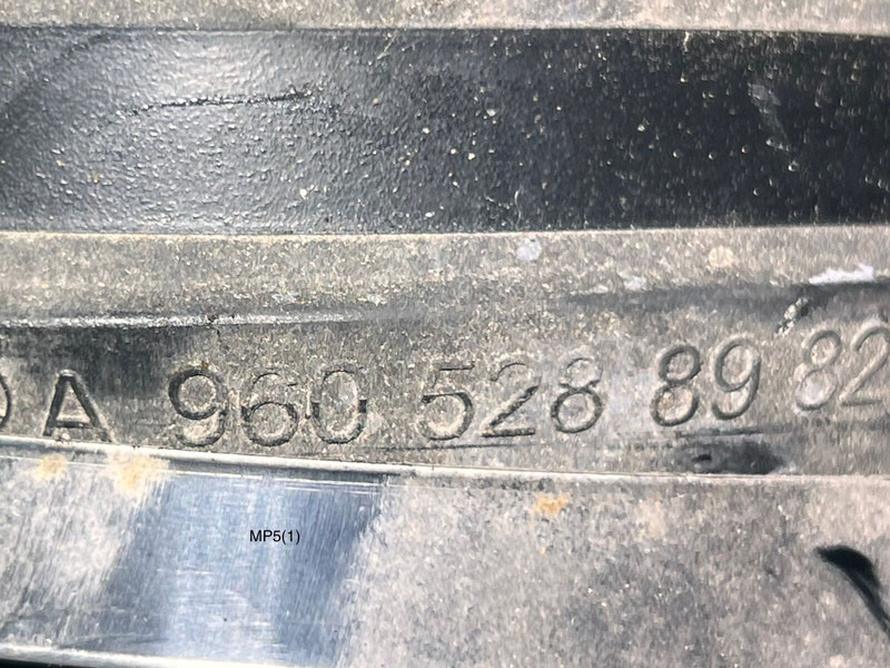 Mercedes-Benz - Luchtinlaatpijp: afbeelding 2 Mercedes-Benz - Luchtinlaatpijp: afbeelding 2