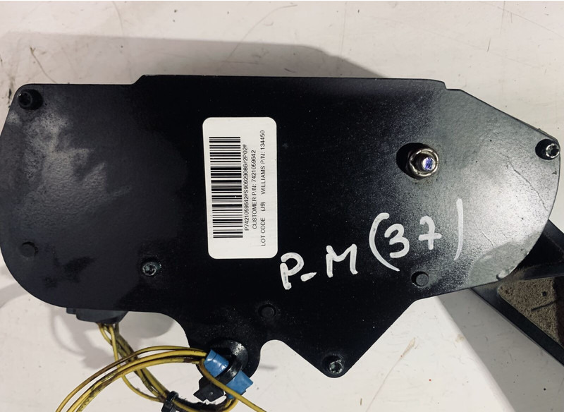 Renault PREMIUM - Pedaal: afbeelding 2 Renault PREMIUM - Pedaal: afbeelding 2