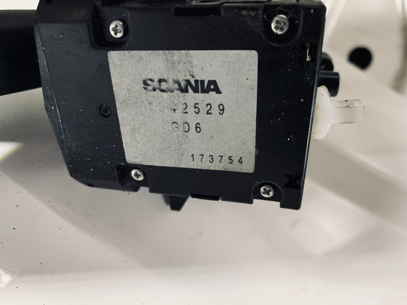 Scania 124 - Relais: afbeelding 2 Scania 124 - Relais: afbeelding 2