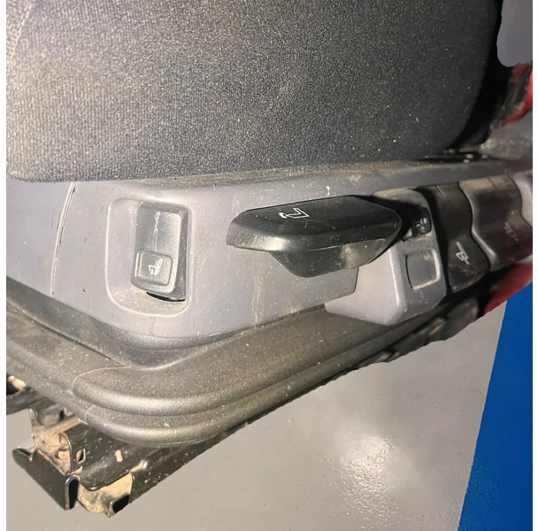 Scania driver (left side) euro 6 - Zitplaats: afbeelding 3 Scania driver (left side) euro 6 - Zitplaats: afbeelding 3