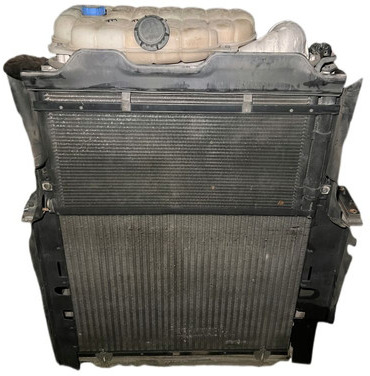 Volvo - Radiateur: afbeelding 2 Volvo - Radiateur: afbeelding 2
