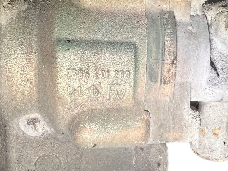 Volvo - Stuurpomp: afbeelding 5 Volvo - Stuurpomp: afbeelding 5
