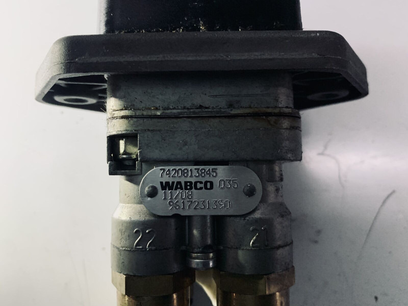 Wabco MAGNUM - Remdelen: afbeelding 2 Wabco MAGNUM - Remdelen: afbeelding 2
