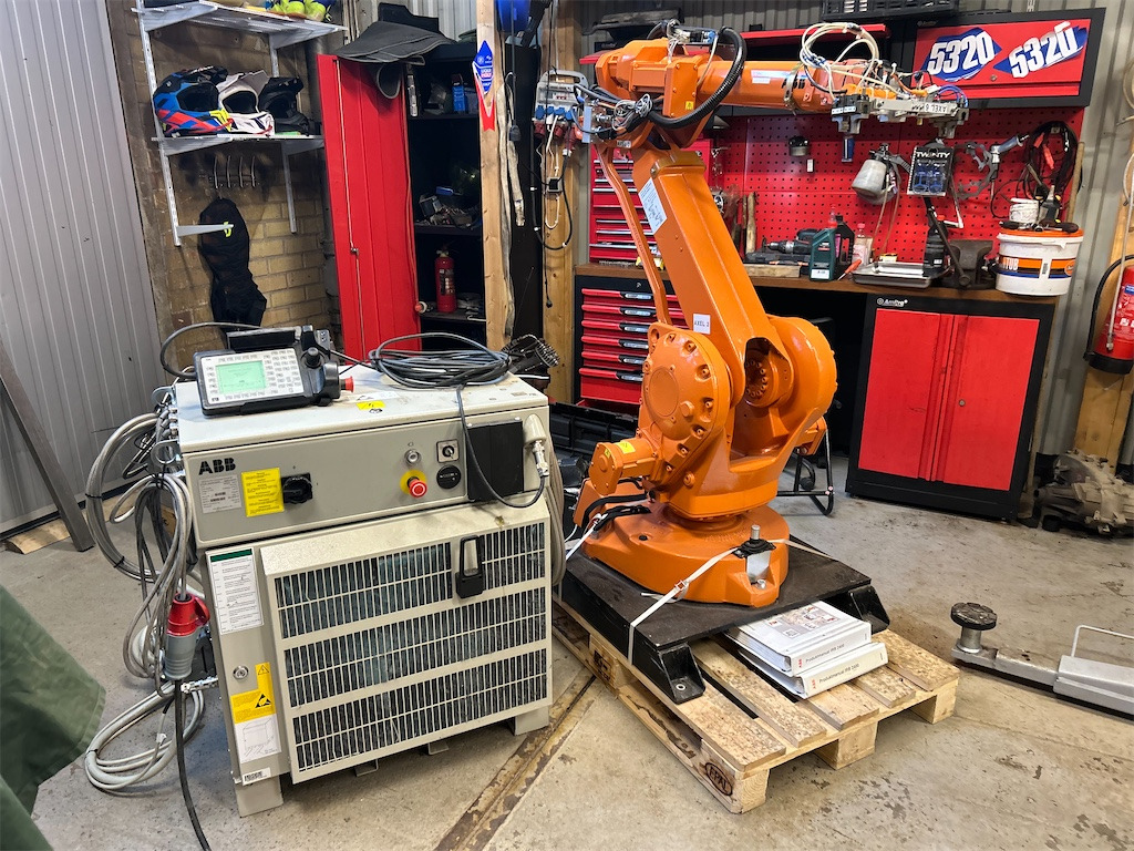 ABB IRB 2400L - Werktuigmachine: afbeelding 3 ABB IRB 2400L - Werktuigmachine: afbeelding 3