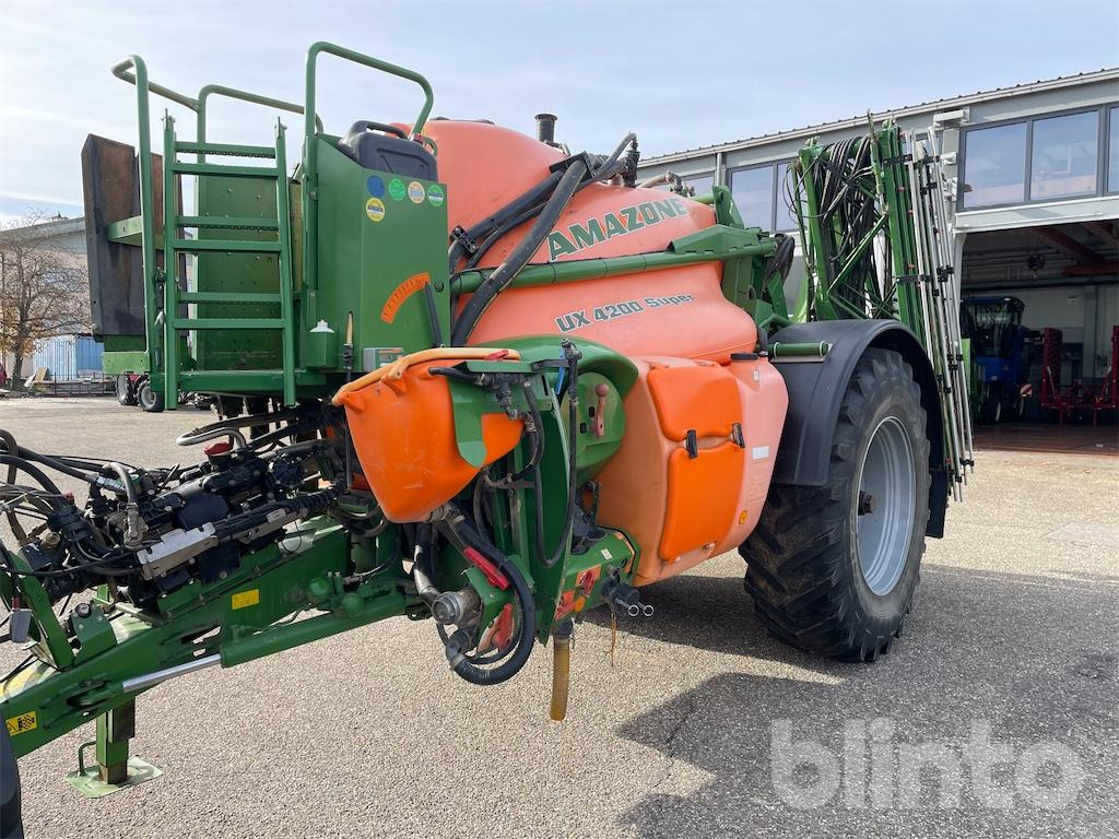 Amazone UX 4200 (2012) - Veldspuit: afbeelding 1 Amazone UX 4200 (2012) - Veldspuit: afbeelding 1