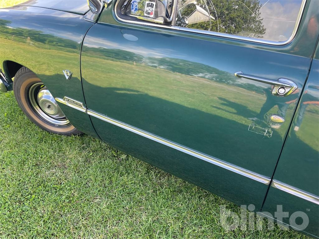 Personenwagen FORD V-8 CUSTOM DE LUXE: afbeelding 16