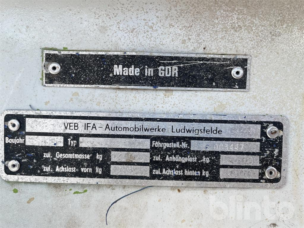 IFA L60 Pritschenaufbau (1988) - Vrachtwagen met open laadbak: afbeelding 5 IFA L60 Pritschenaufbau (1988) - Vrachtwagen met open laadbak: afbeelding 5