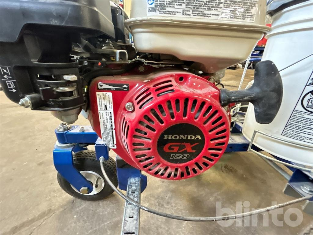 Bouwmaterieel Linelazer 3400: afbeelding 9 Bouwmaterieel Linelazer 3400: afbeelding 9