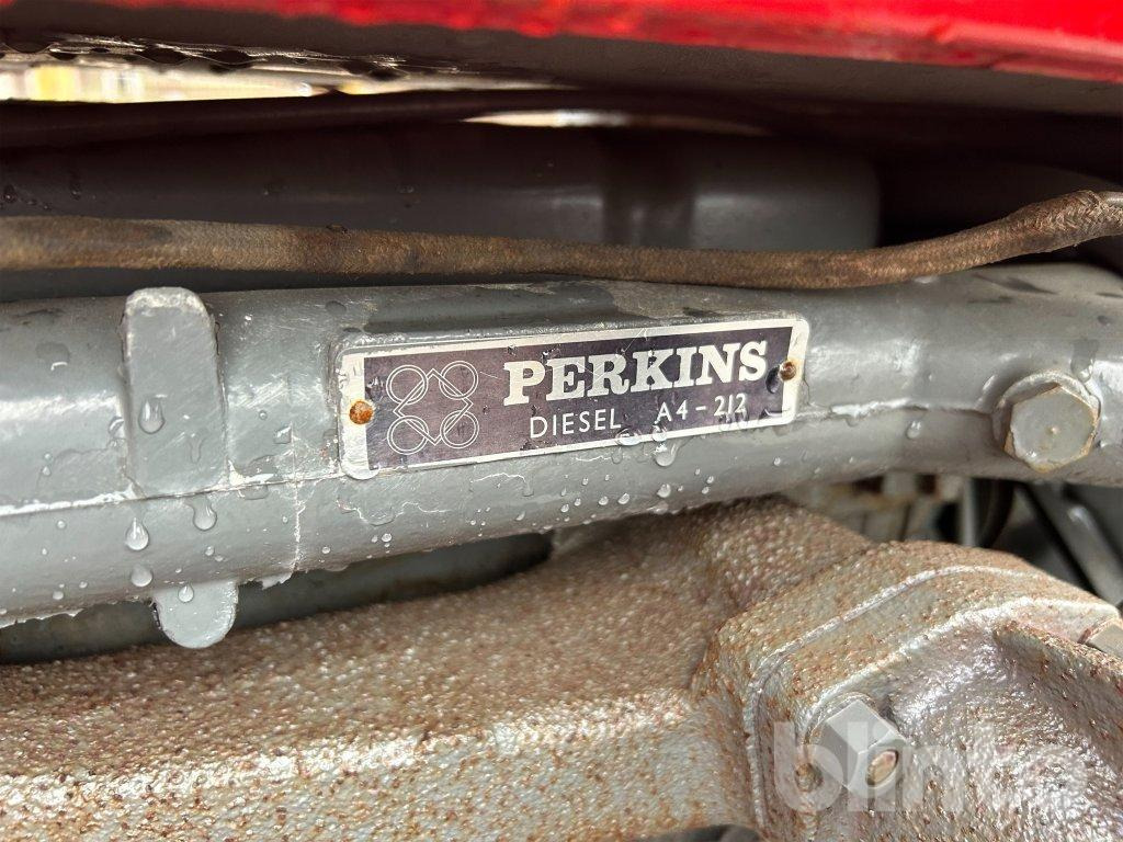 Tractor MASSEY FERGUSON 165: afbeelding 39